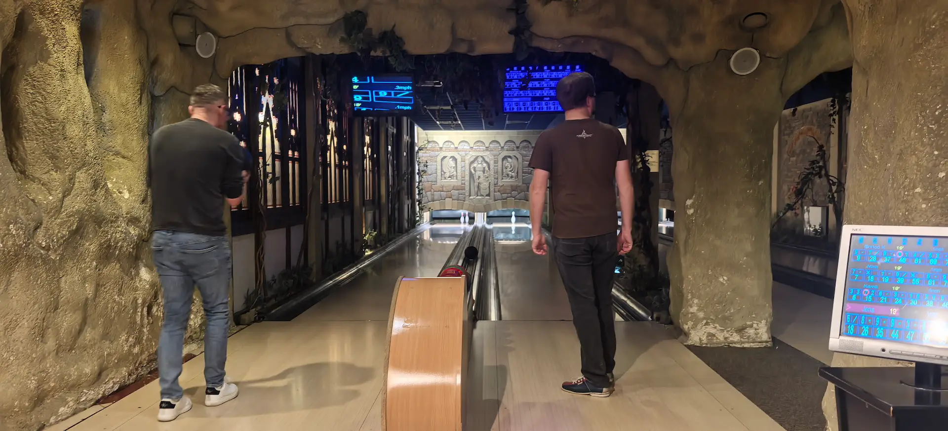 Teamintegration nach Feierabend - Bowling