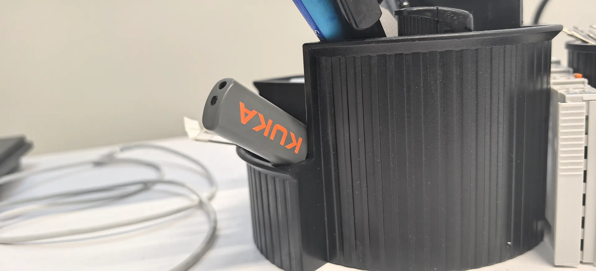 KUKA-Stick für das Backup der Robotersteuerung